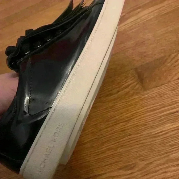 MICHAEL Michael Kors - Keaton Kiltie patent leather sneakers, size 8.5 - Picture 8 of 9